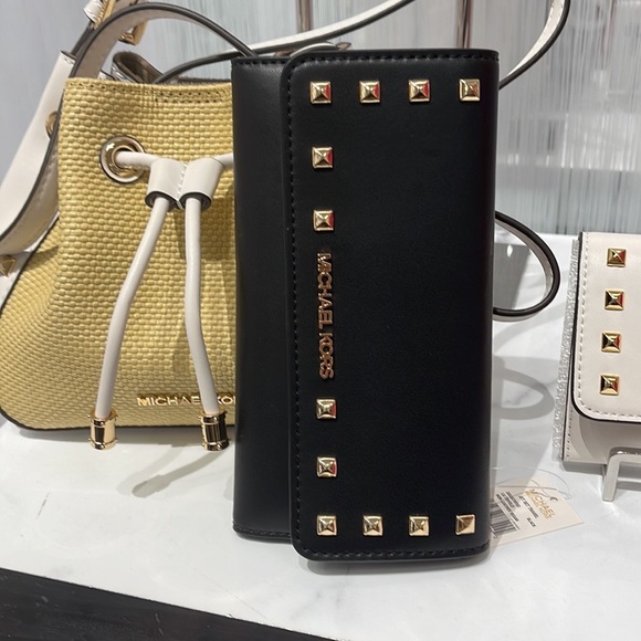 Michael Kors Handbags - MICHAEL KORS JET SET TRAVEL LADY LARGE TRIFOLD  NON-LEATHER VEGAN WALLET 
BLACK